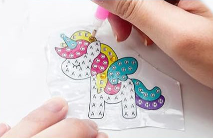 DAZZLE-A-BOTTLE, Water Bottle Complete Decorating  Kit